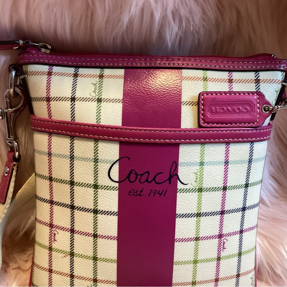 Coach Pink and Cream Crossbody Bag with Boxy Design - Picture 2 of 7